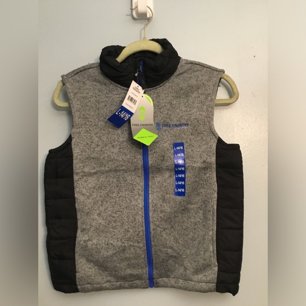 Free Country Black and Gray Fleece Vest